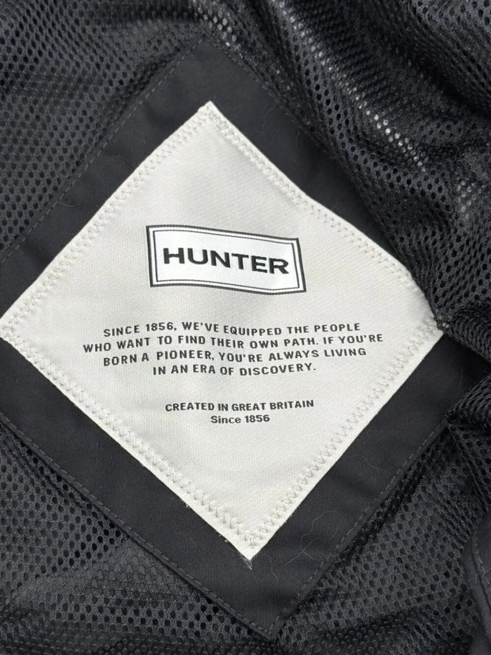 Hunter Black Water Resistant Jacket Rain Coat Size Small Full Zip Snap Closure